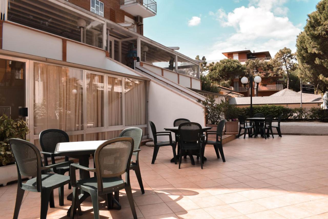 Hotel Zeus Cervia Bagian luar foto
