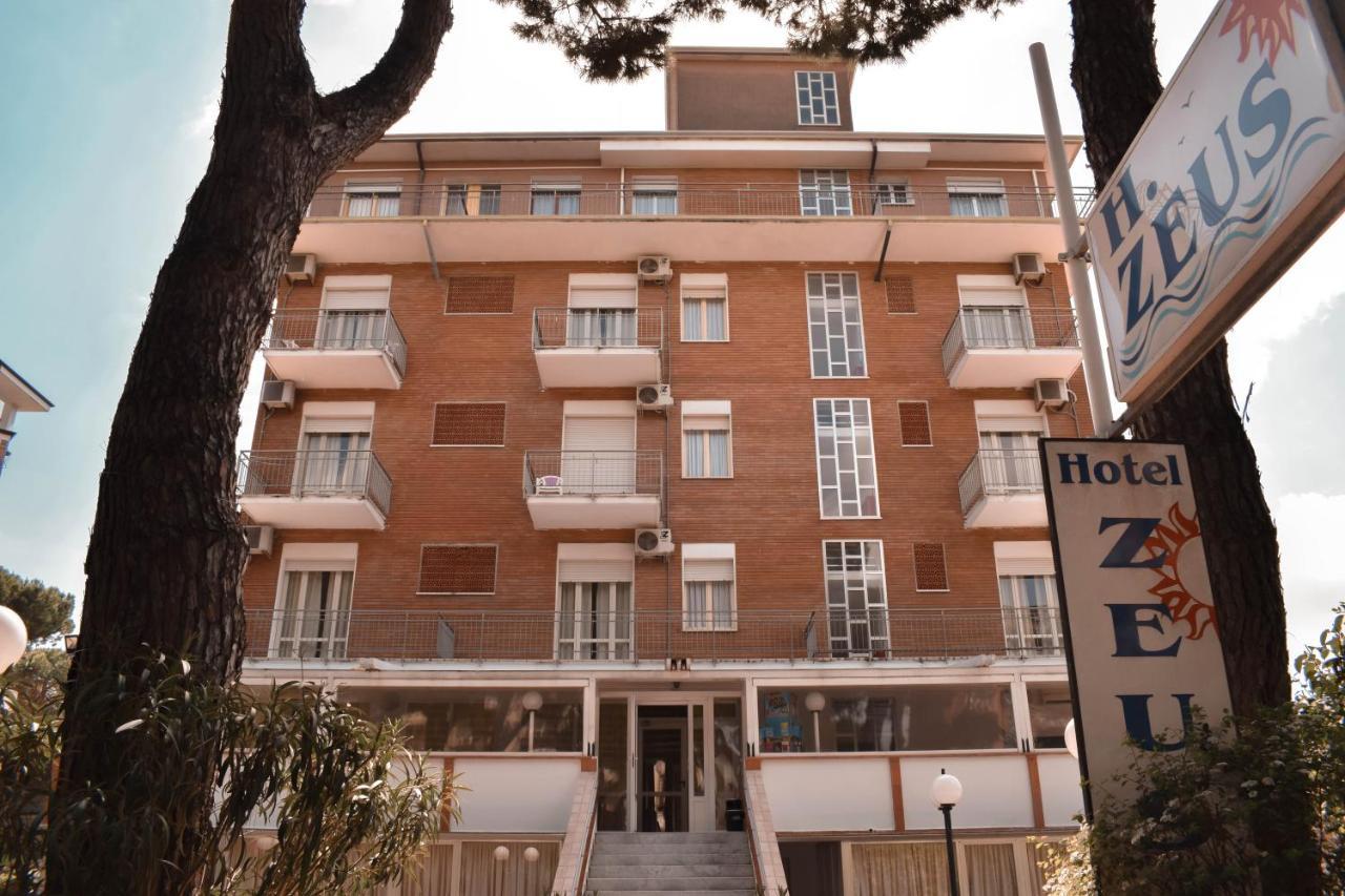 Hotel Zeus Cervia Bagian luar foto